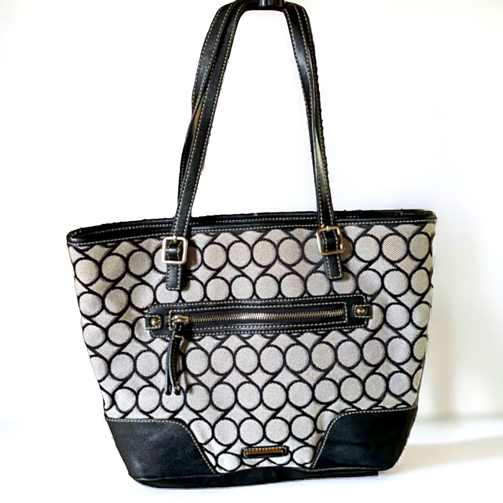 Classic Nine West purse
